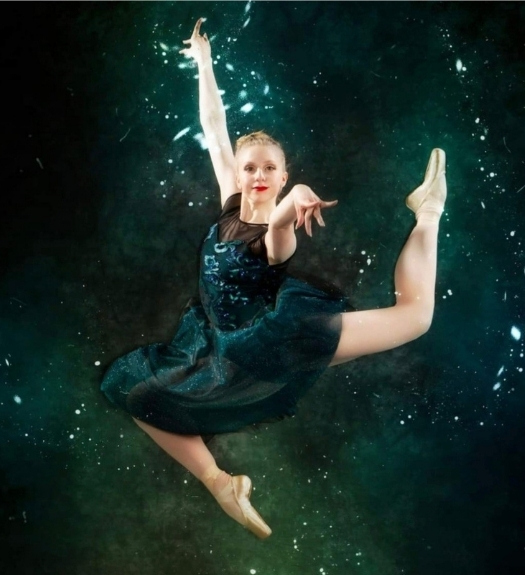 Dancer stag leap